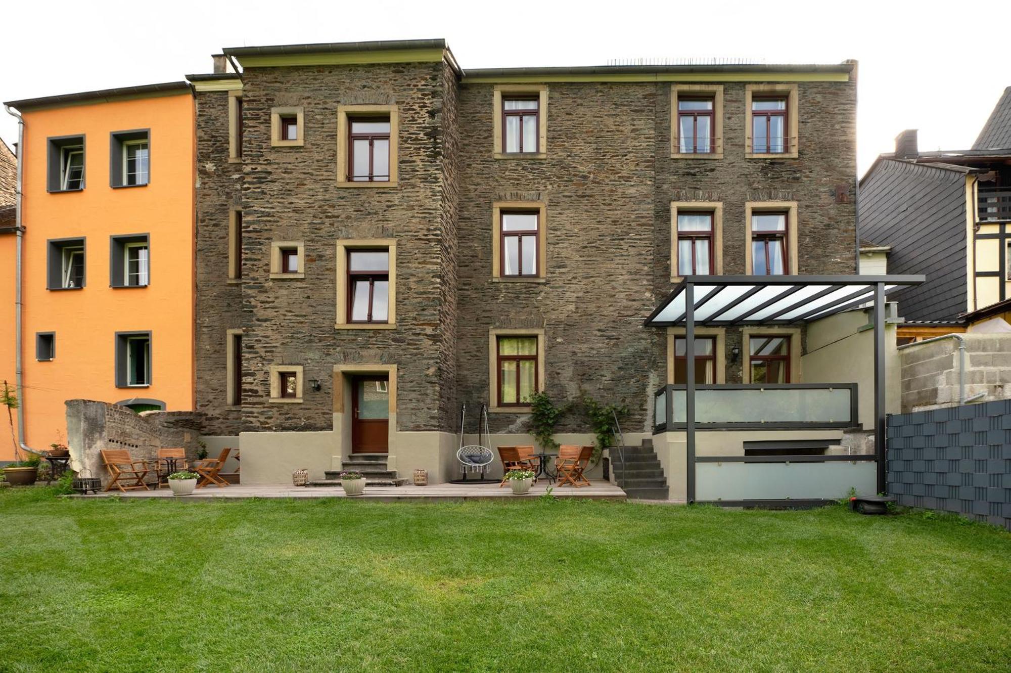 Alte Stadtvilla Am Weinberg 1 トラーベン・トラールバッハ エクステリア 写真